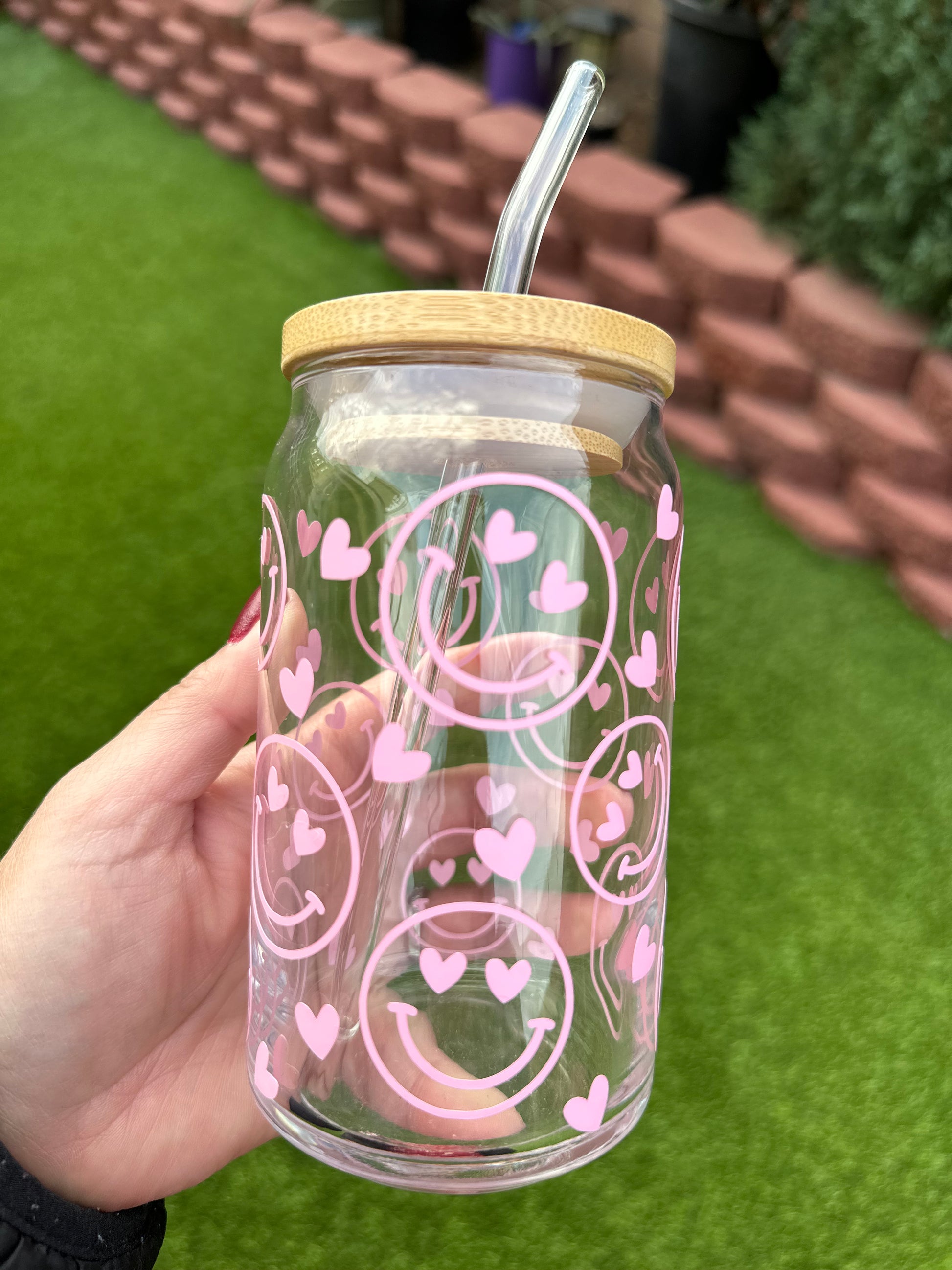 Smiley Face Drinking Glass With Lid & Straw